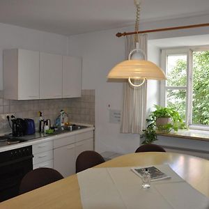 Zimmer mit zwei Einzelbetten